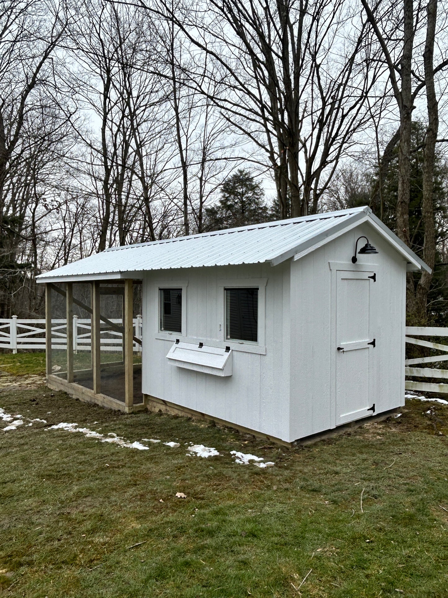Chicken Coop/Hen House- "Estate Charm"